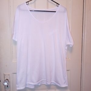 Artic White Short Sleeve Top. Size XL